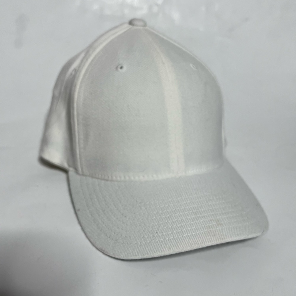 NWOT | SKYY Vodka | White Flexfit Hat